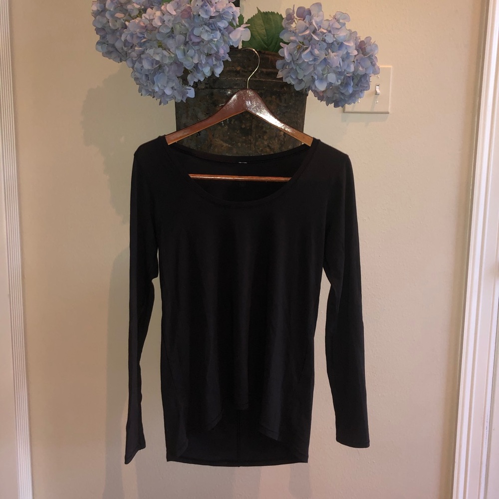 Lululemon t shirt